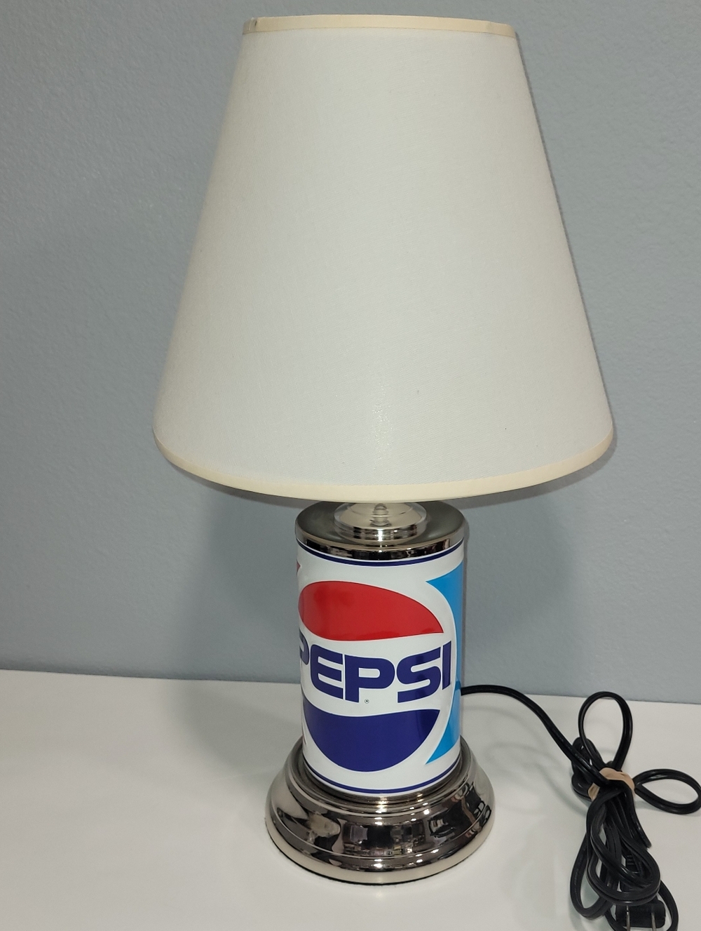 Vintage Promotional Pepsi Lamp 18" Tall w/ Original Shade